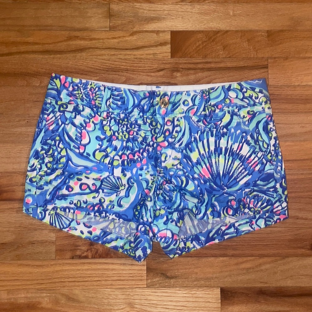 Lilly Pulitzer the Walsh short blue pattern
